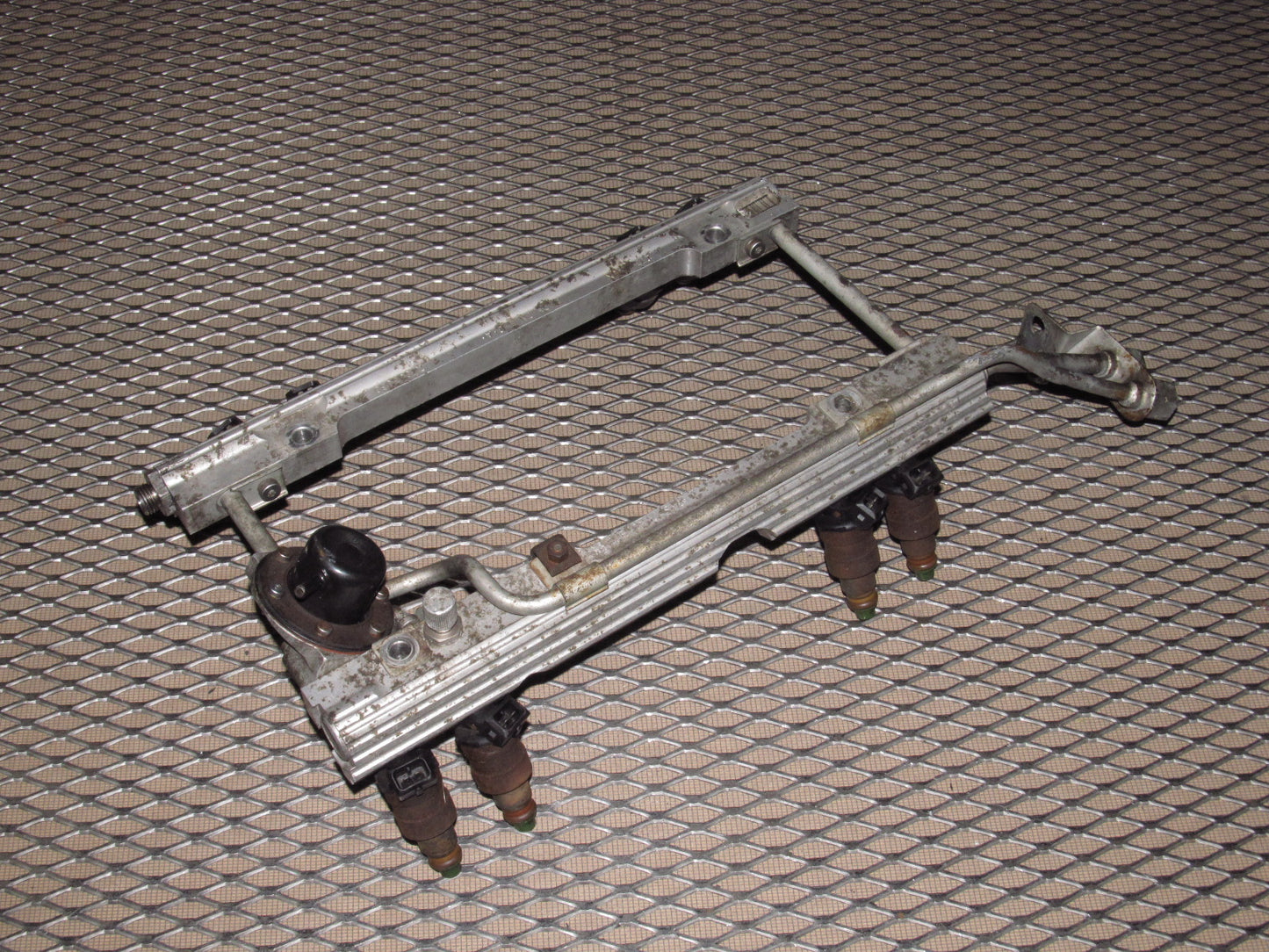 85-88 Chevrolet Corvette OEM Fuel Injector & Rail Assembly - TPi