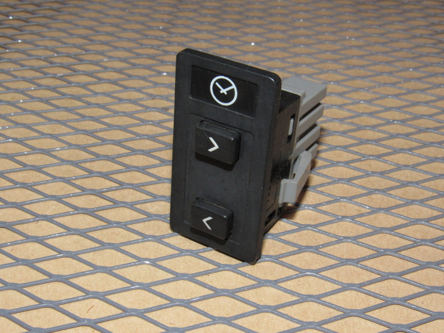 88 89 90 Volvo 760 OEM Clock Adjustment Switch