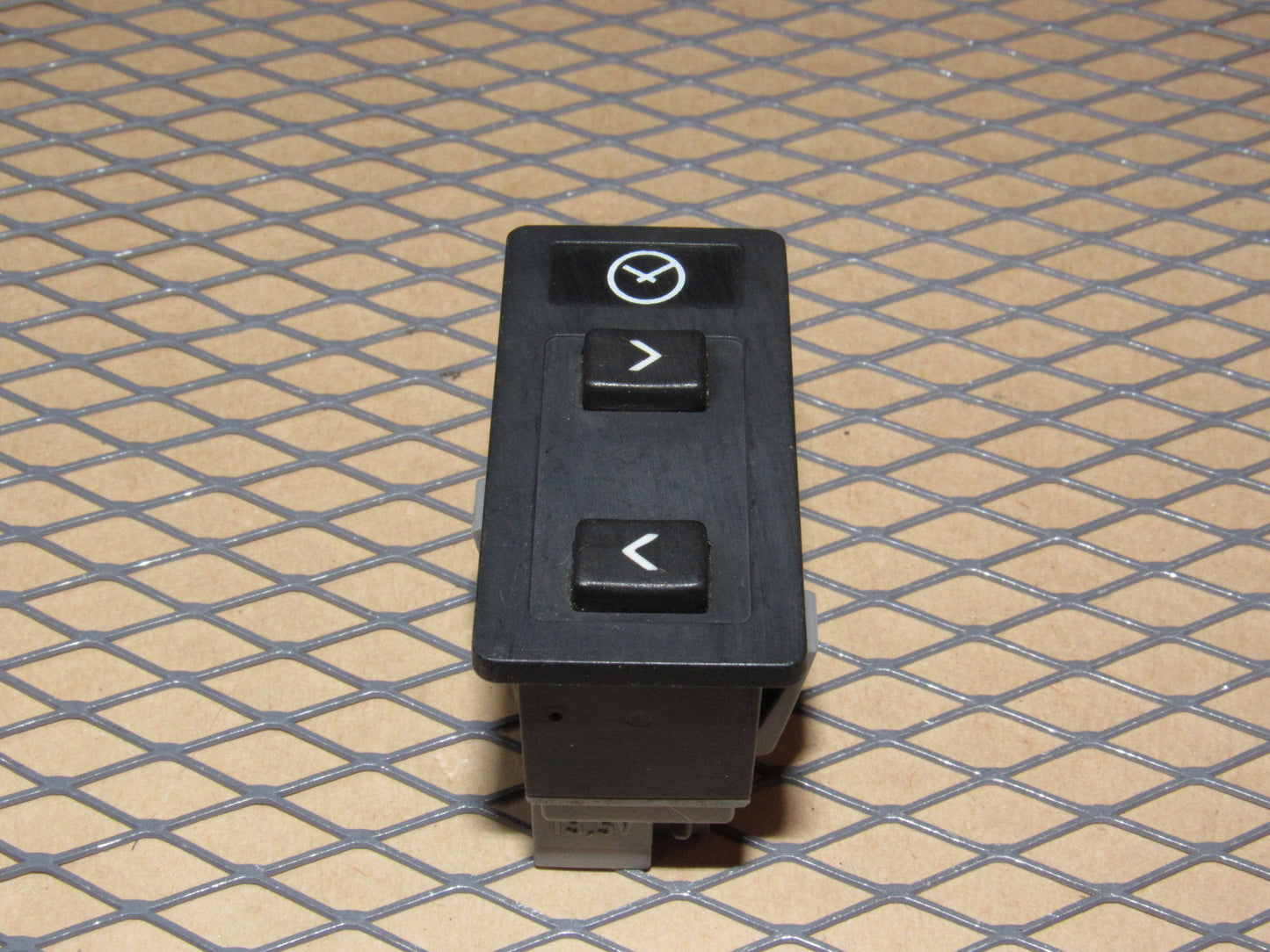 88 89 90 Volvo 760 OEM Clock Adjustment Switch