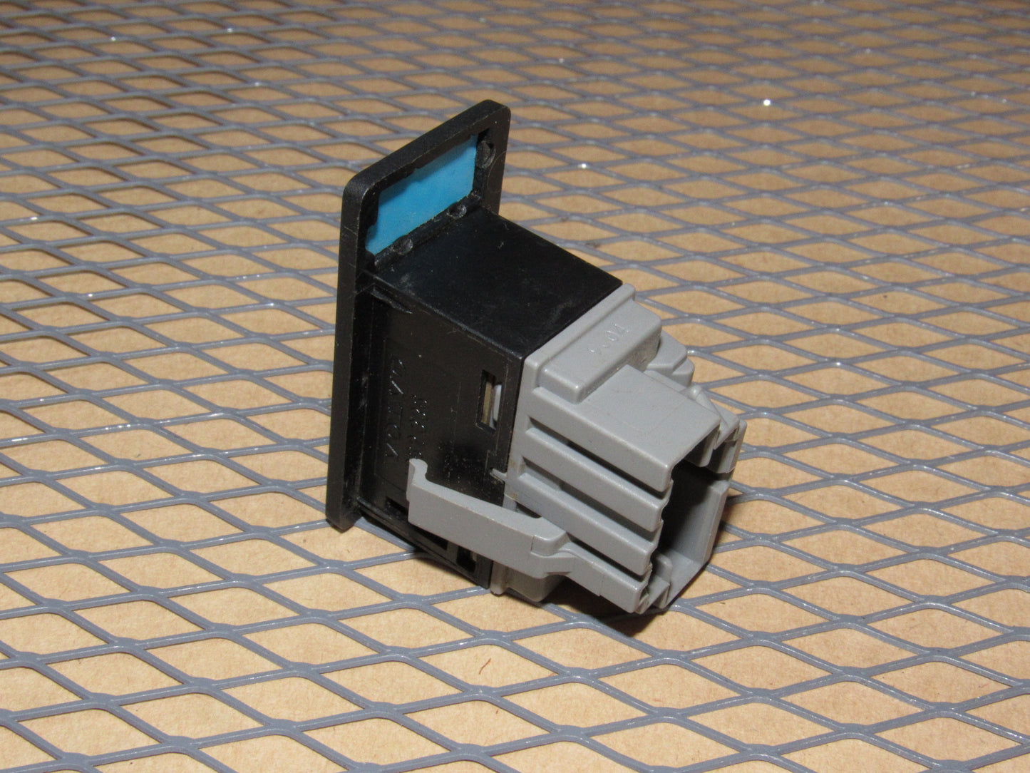 88 89 90 Volvo 760 OEM Clock Adjustment Switch