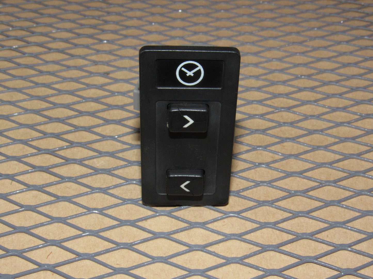 88 89 90 Volvo 760 OEM Clock Adjustment Switch