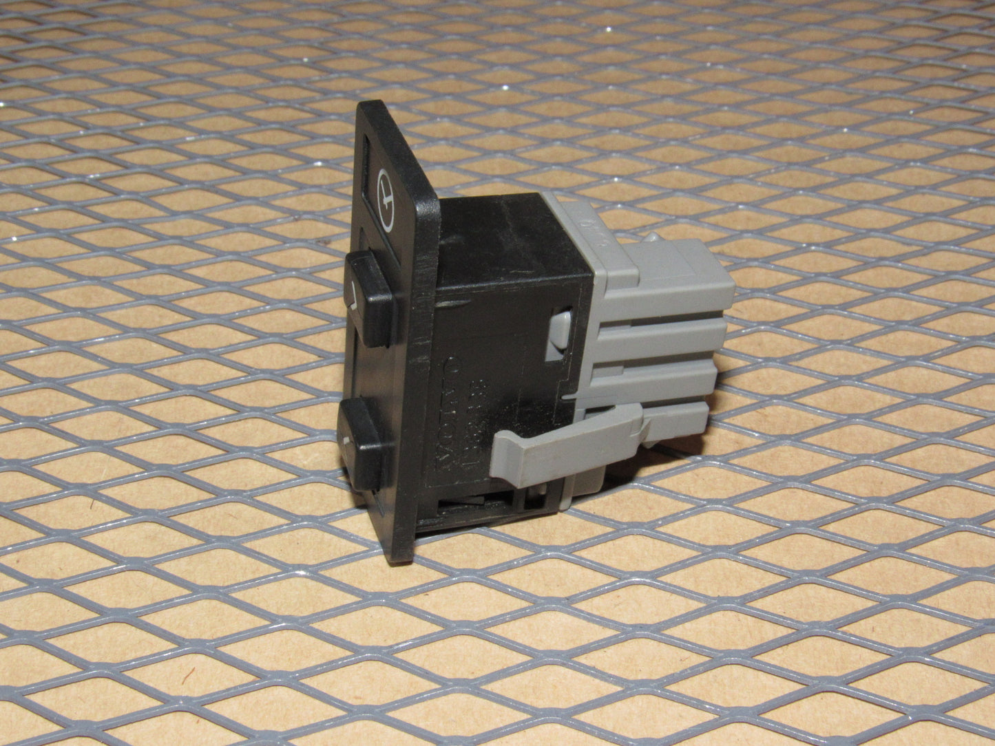 88 89 90 Volvo 760 OEM Clock Adjustment Switch