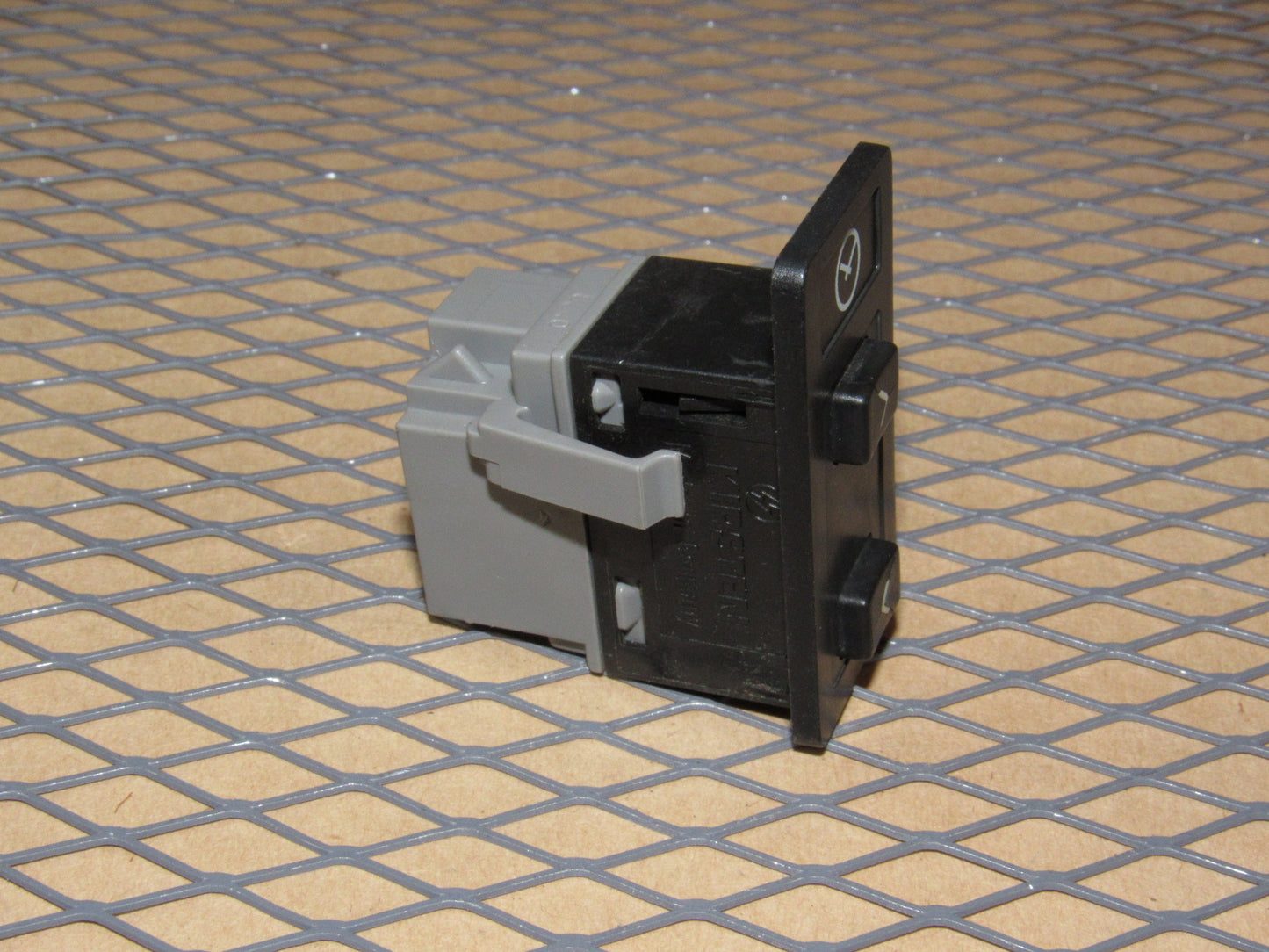 88 89 90 Volvo 760 OEM Clock Adjustment Switch