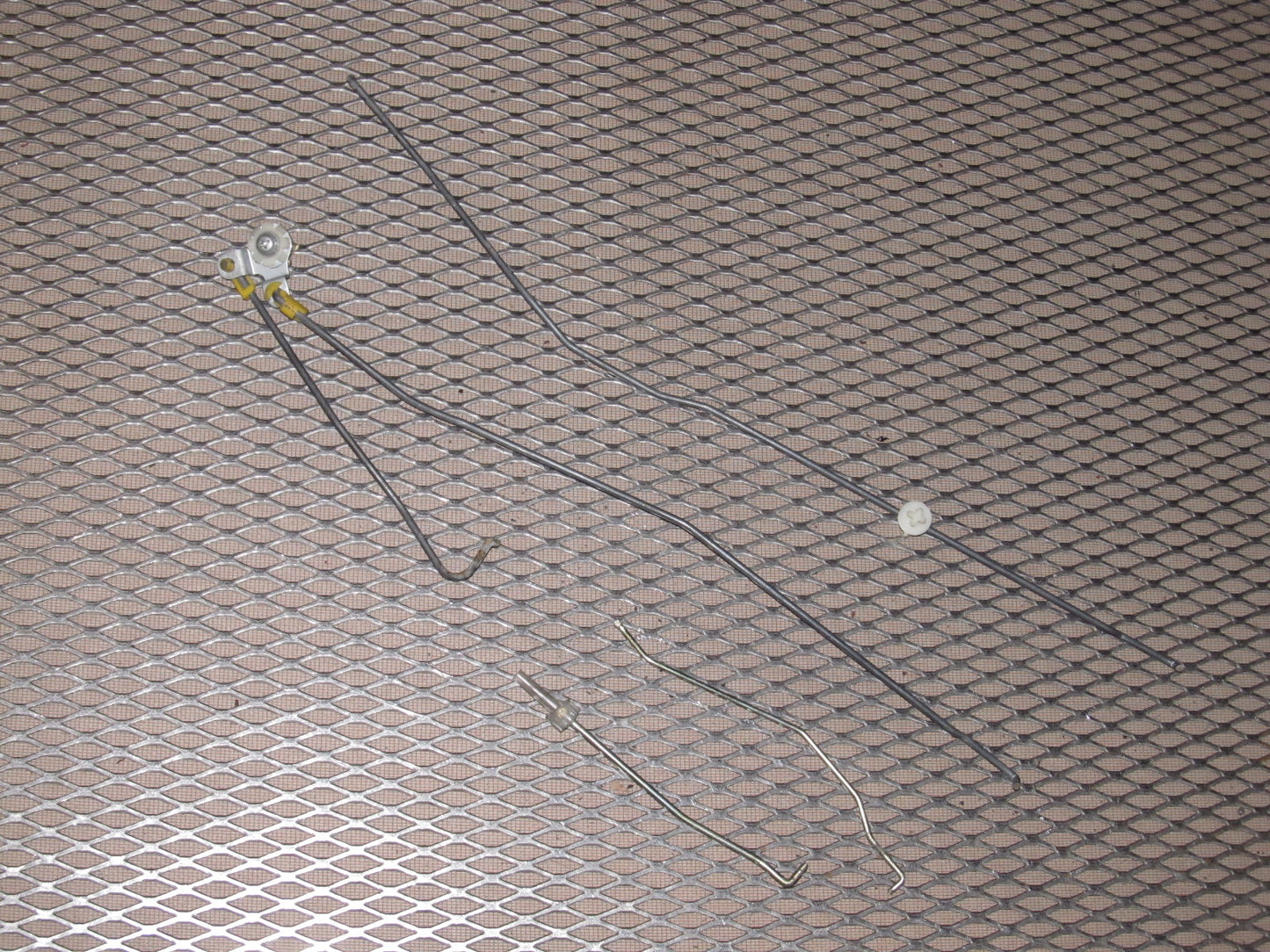 1987-1989 Nissan 300zx OEM 2+2 Door Linkage - Right Set