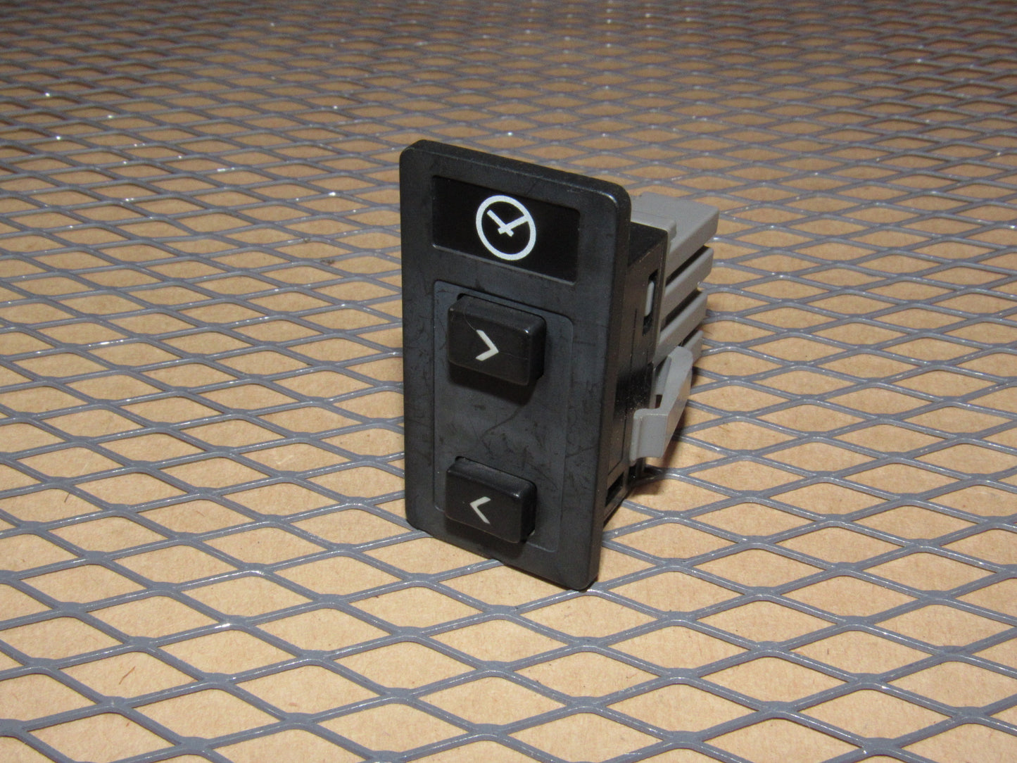 88 89 90 Volvo 760 OEM Clock Adjustment Switch