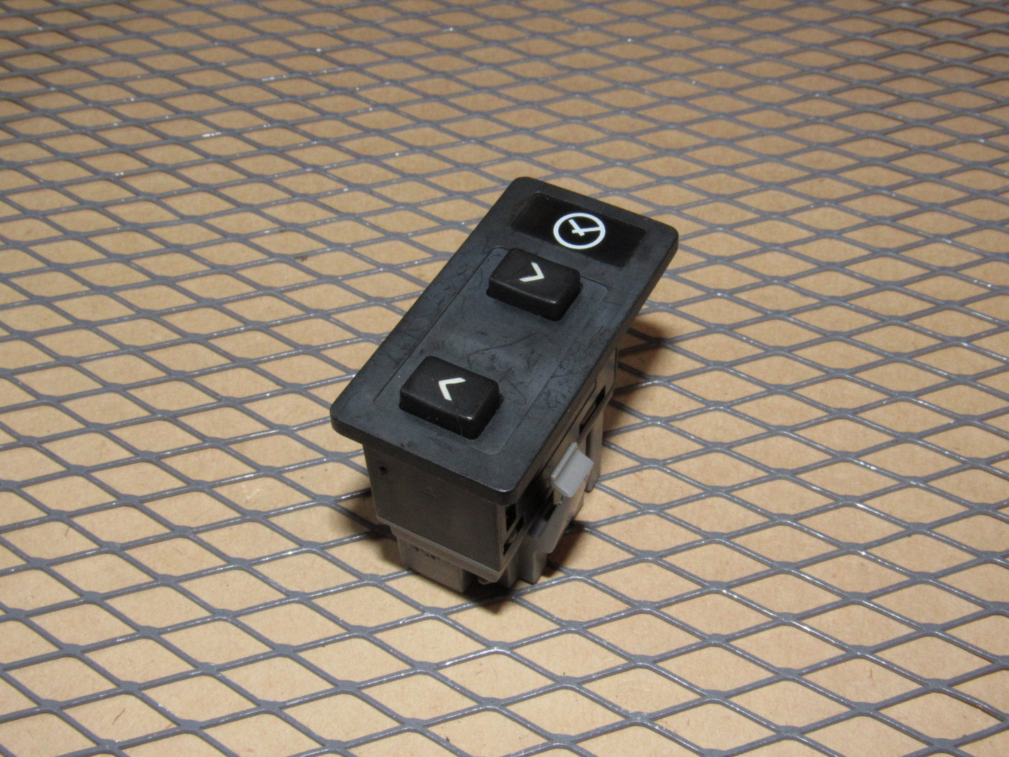 88 89 90 Volvo 760 OEM Clock Adjustment Switch