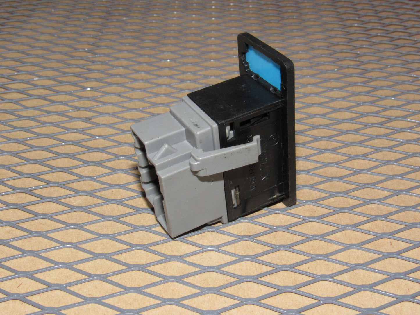 88 89 90 Volvo 760 OEM Clock Adjustment Switch