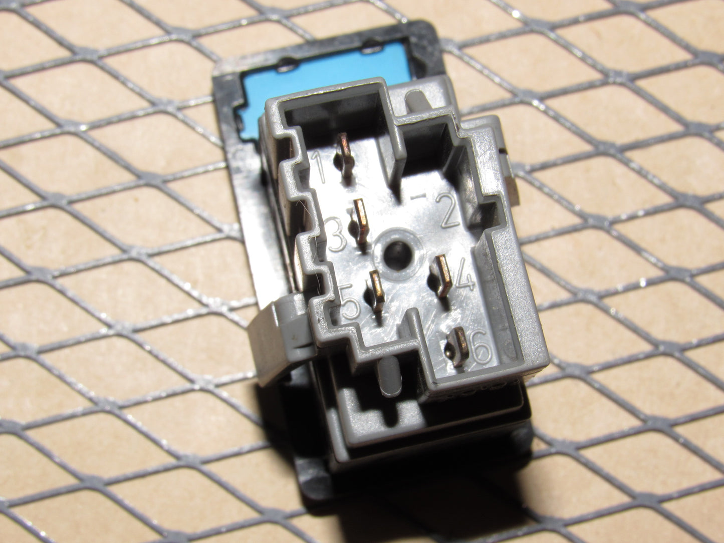 88 89 90 Volvo 760 OEM Clock Adjustment Switch