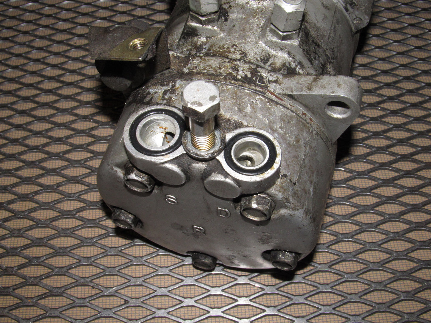 84 85 Mazda RX7 OEM 12A A/C Compressor & Clutch