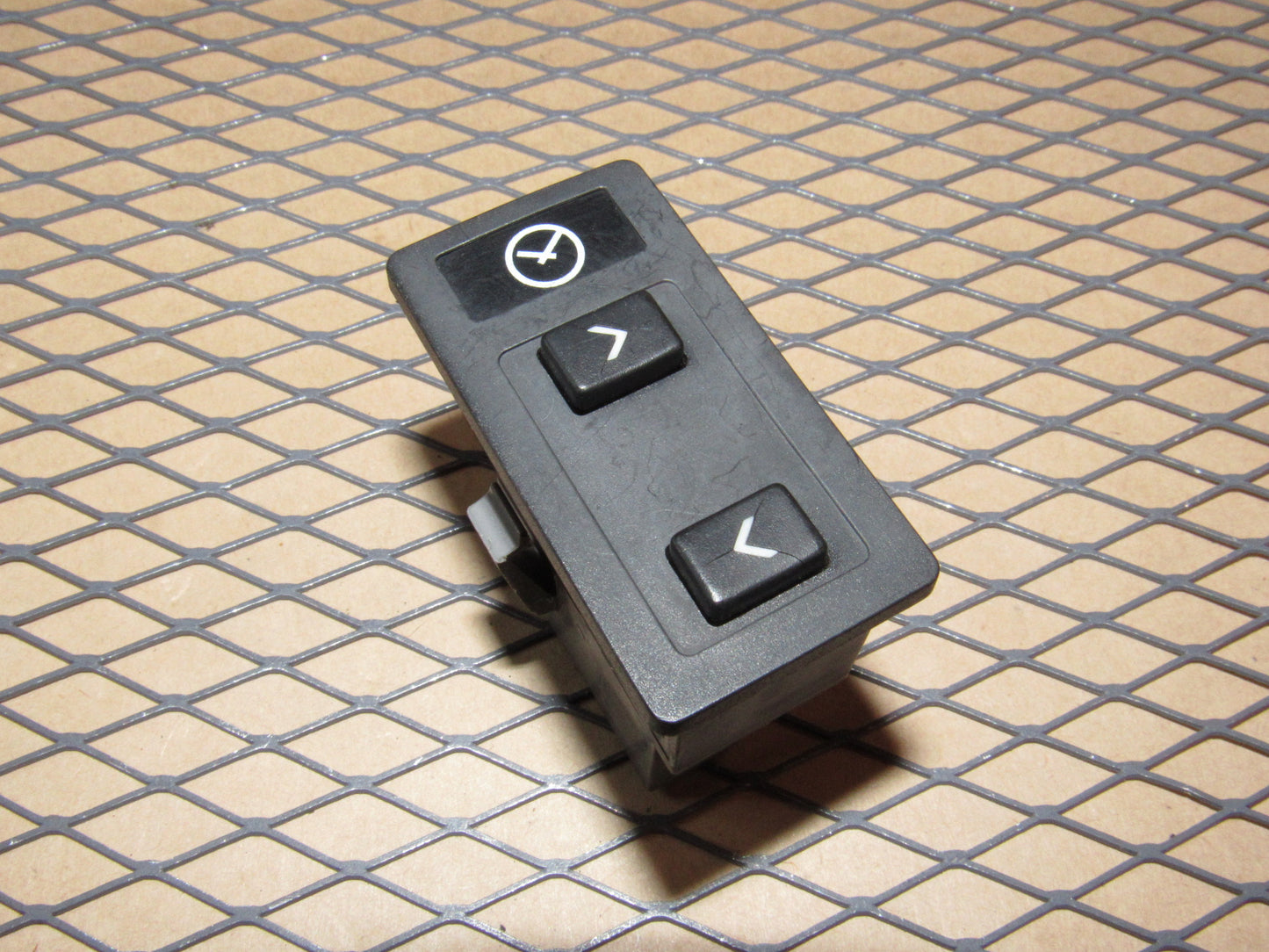 88 89 90 Volvo 760 OEM Clock Adjustment Switch