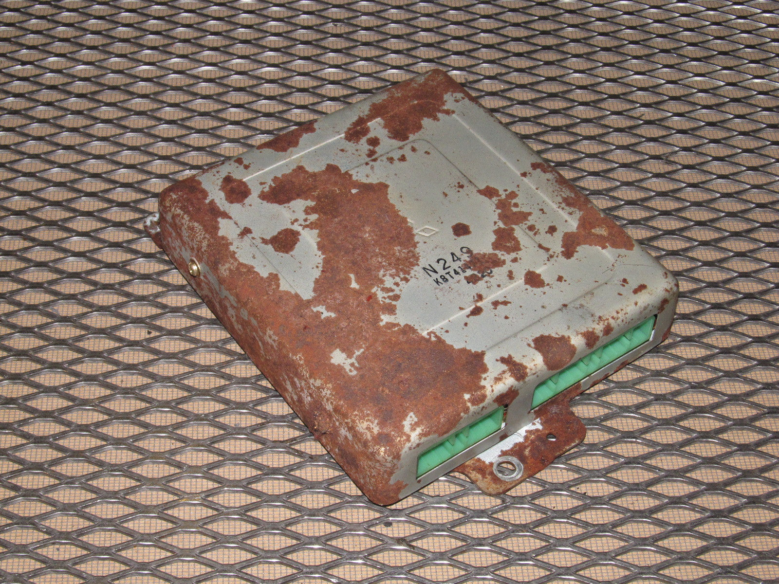 84 85 Mazda RX7 OEM Engine Computer ECU - M/T 12A