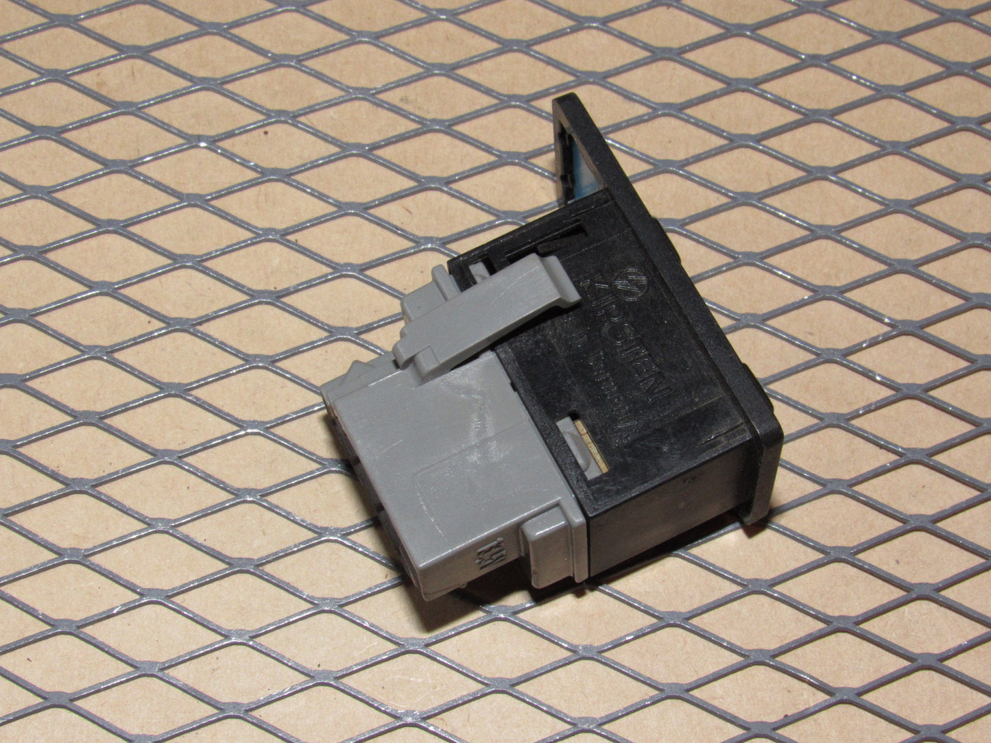 88 89 90 Volvo 760 OEM Clock Adjustment Switch