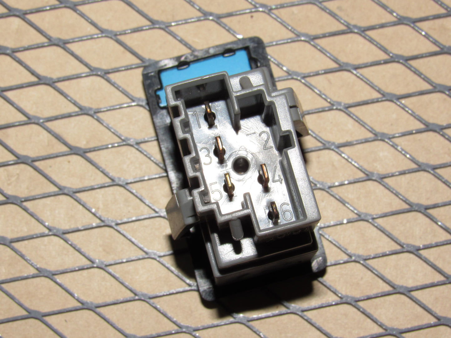 88 89 90 Volvo 760 OEM Clock Adjustment Switch