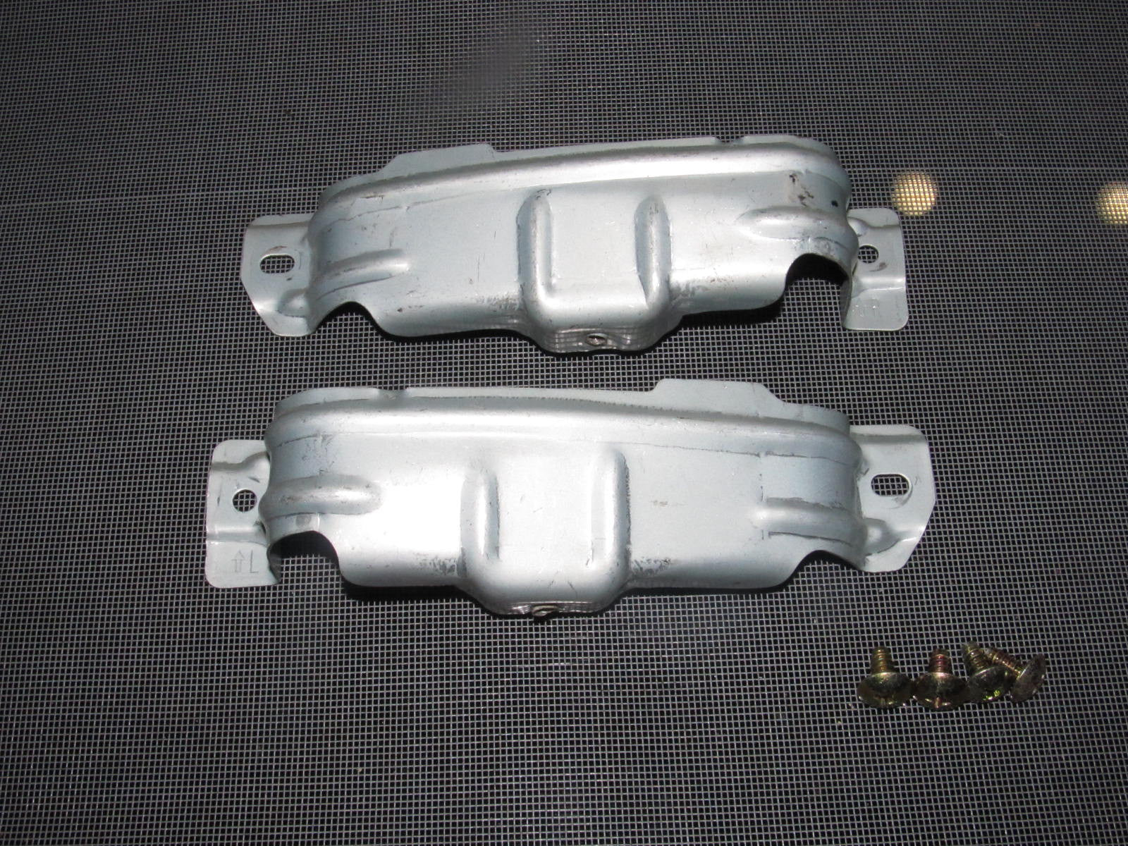 95 96 97 98 99 Subaru Impreza Outback OEM Door Panel Bracket - Front