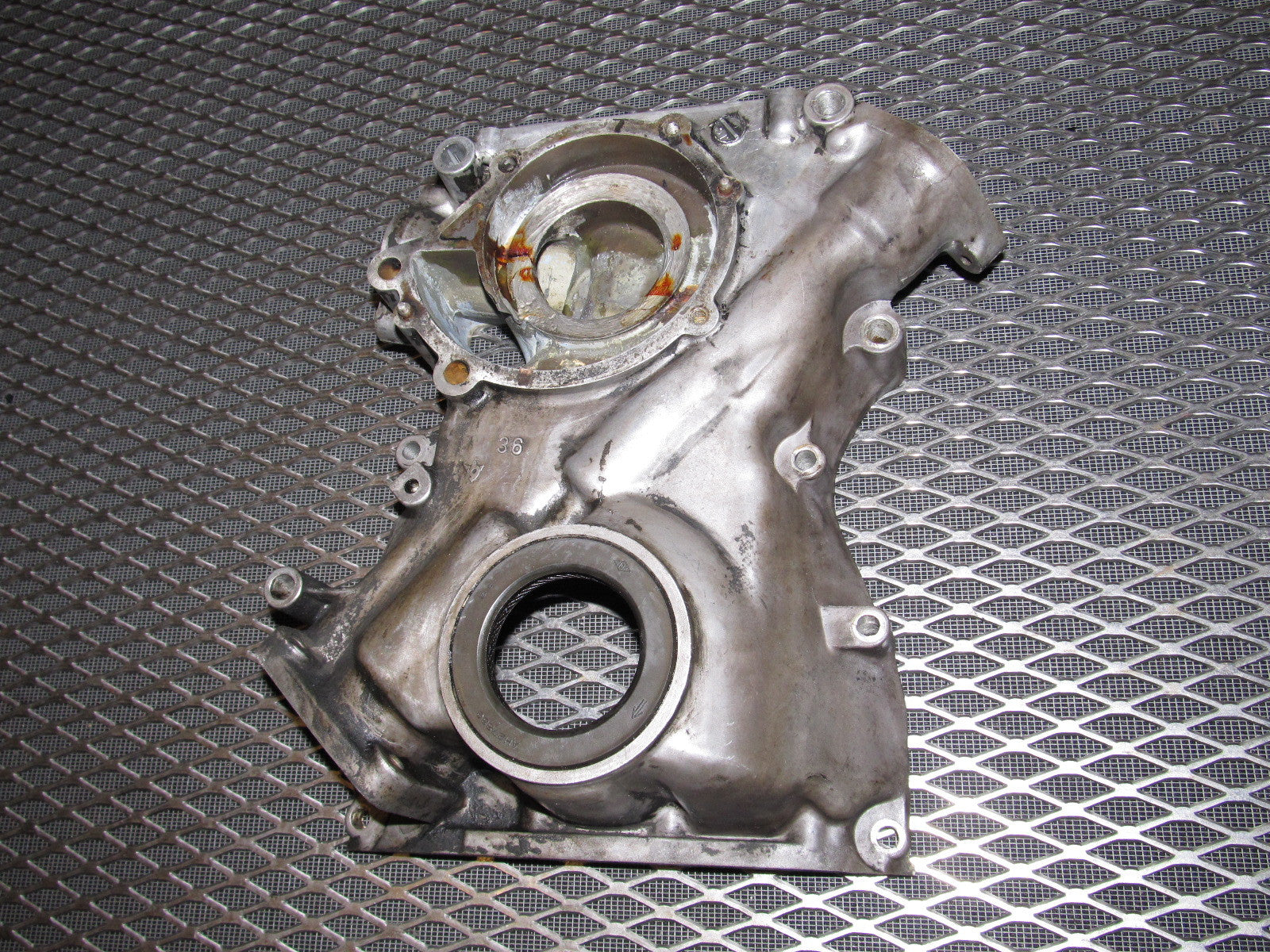 81 82 83 Datsun 280zx OEM L28E Engine Front Cover Housing