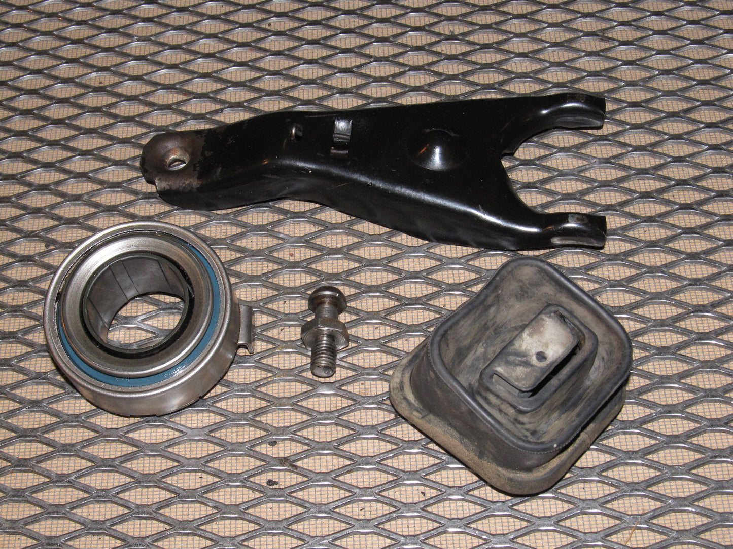 84 85 Mazda RX7 OEM M/T Clutch Fork & Bearing