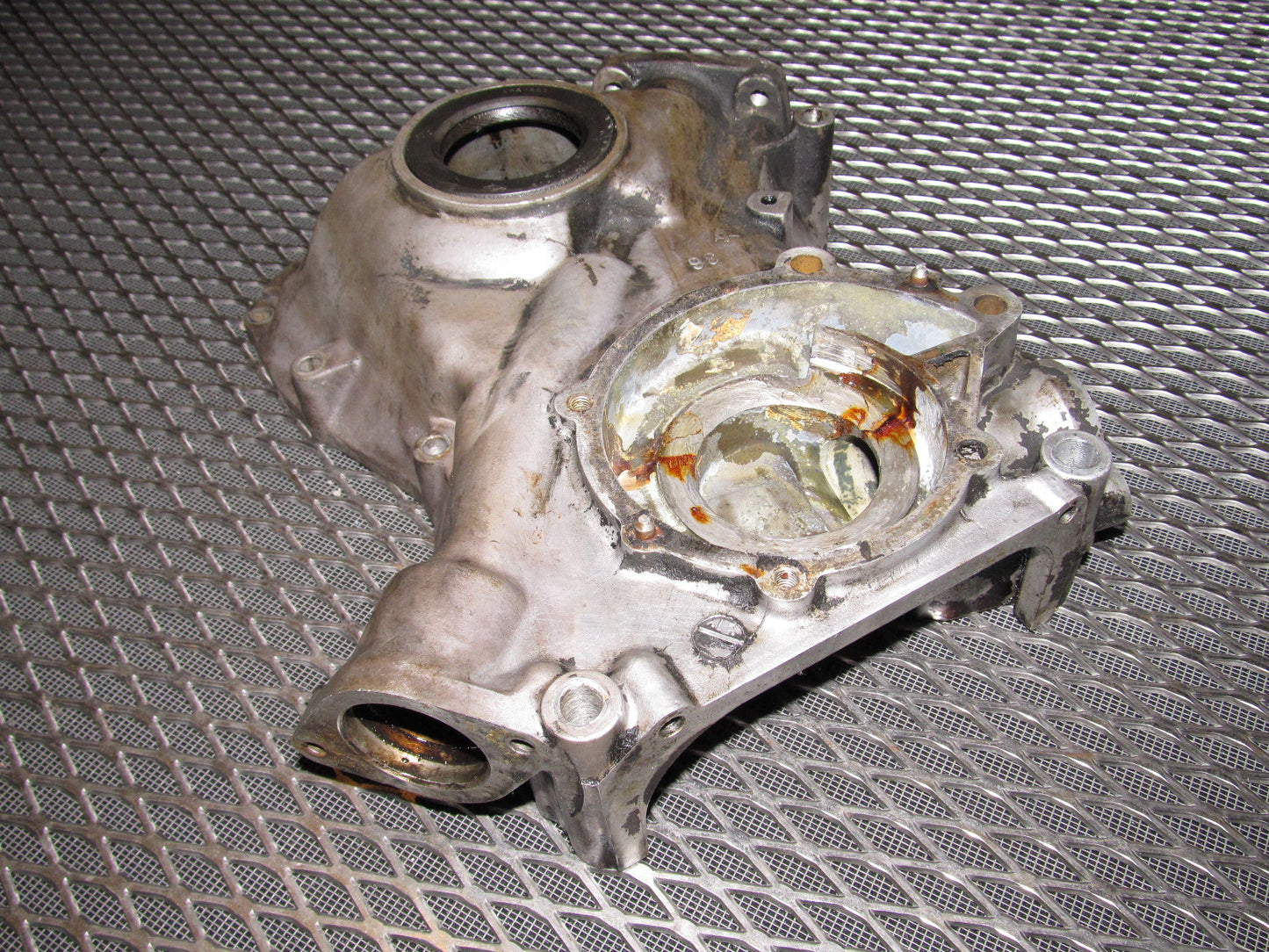 81 82 83 Datsun 280zx OEM L28E Engine Front Cover Housing