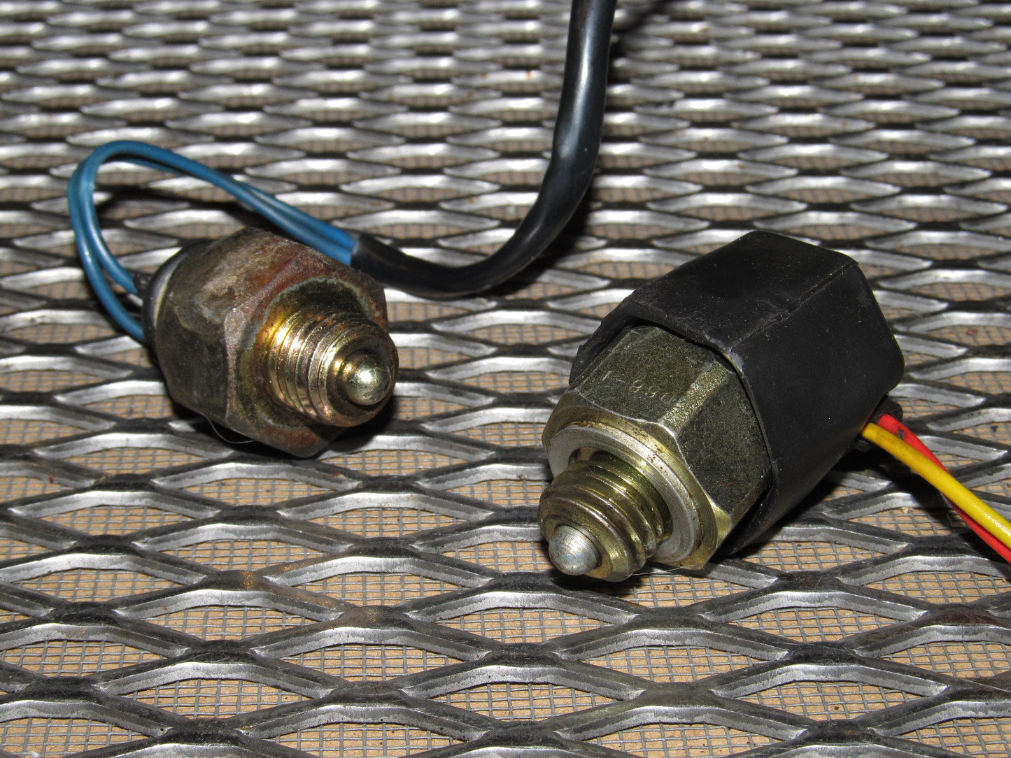 84 85 Mazda RX7 OEM M/T Transmission Switch Set