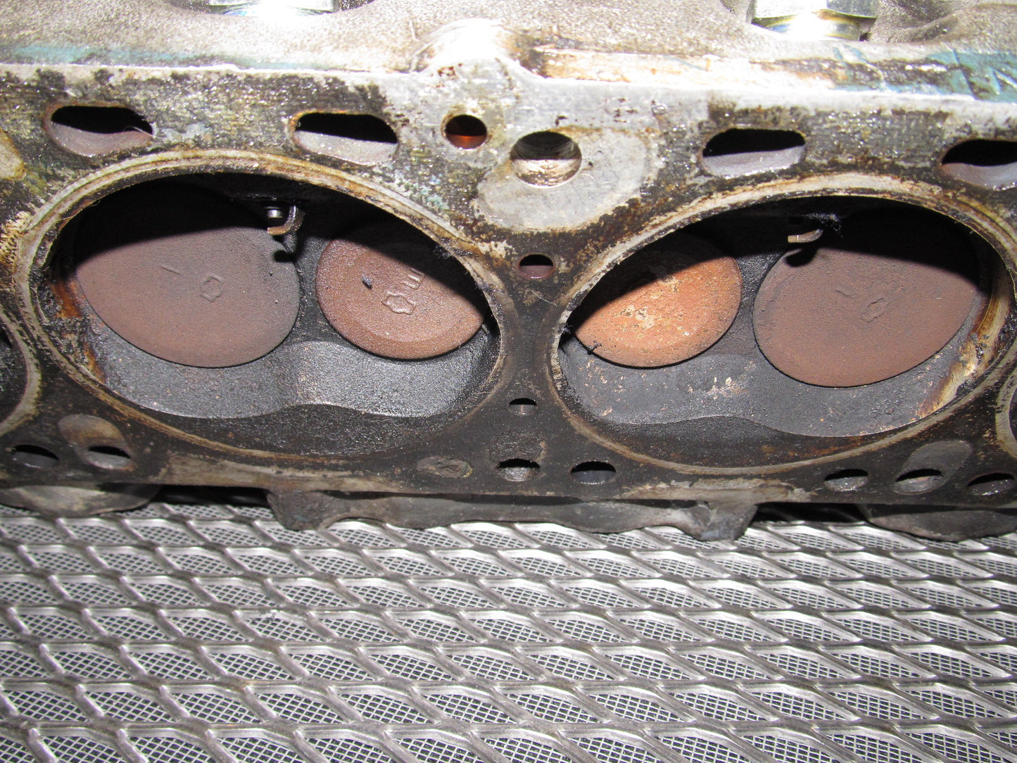 81 82 83 Datsun 280zx OEM L28E Engine Cylinder Head