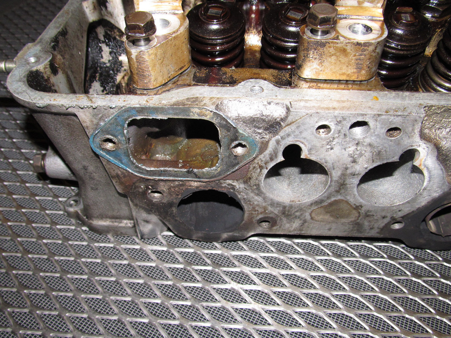 81 82 83 Datsun 280zx OEM L28E Engine Cylinder Head