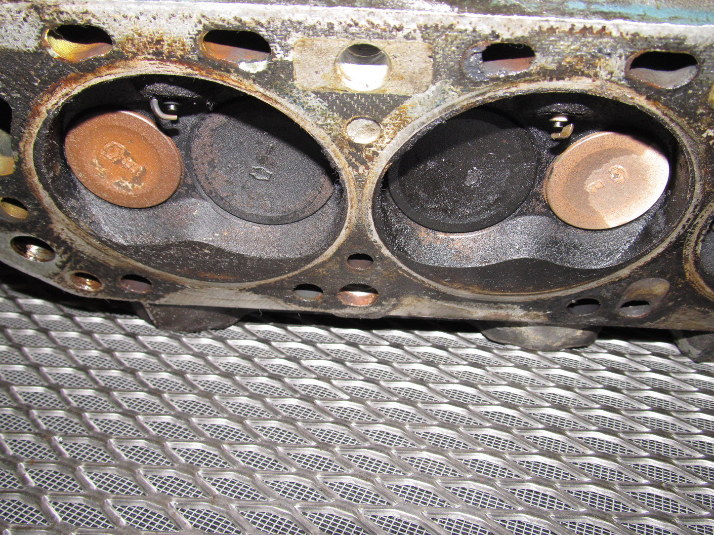 81 82 83 Datsun 280zx OEM L28E Engine Cylinder Head